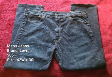 Men's Dark Blue Wash Denim Levi's Jeans | 505 | Size 42 W x 30 L