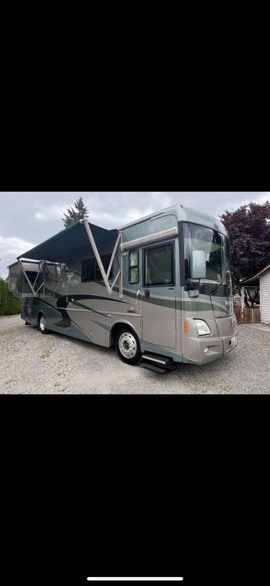 Winnebago Vedra 34TD class A diesel pusher