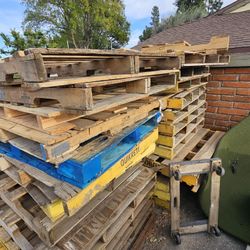 Wooden Pallets **FREE**