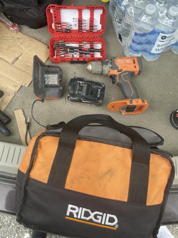 Ridgid 18v Drill Set ,bag , Battery, Charger, And Milwaukee Drill Bit Set Included. 