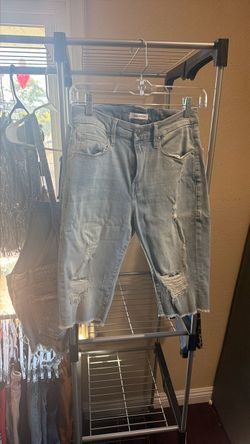 Good American capri shorts