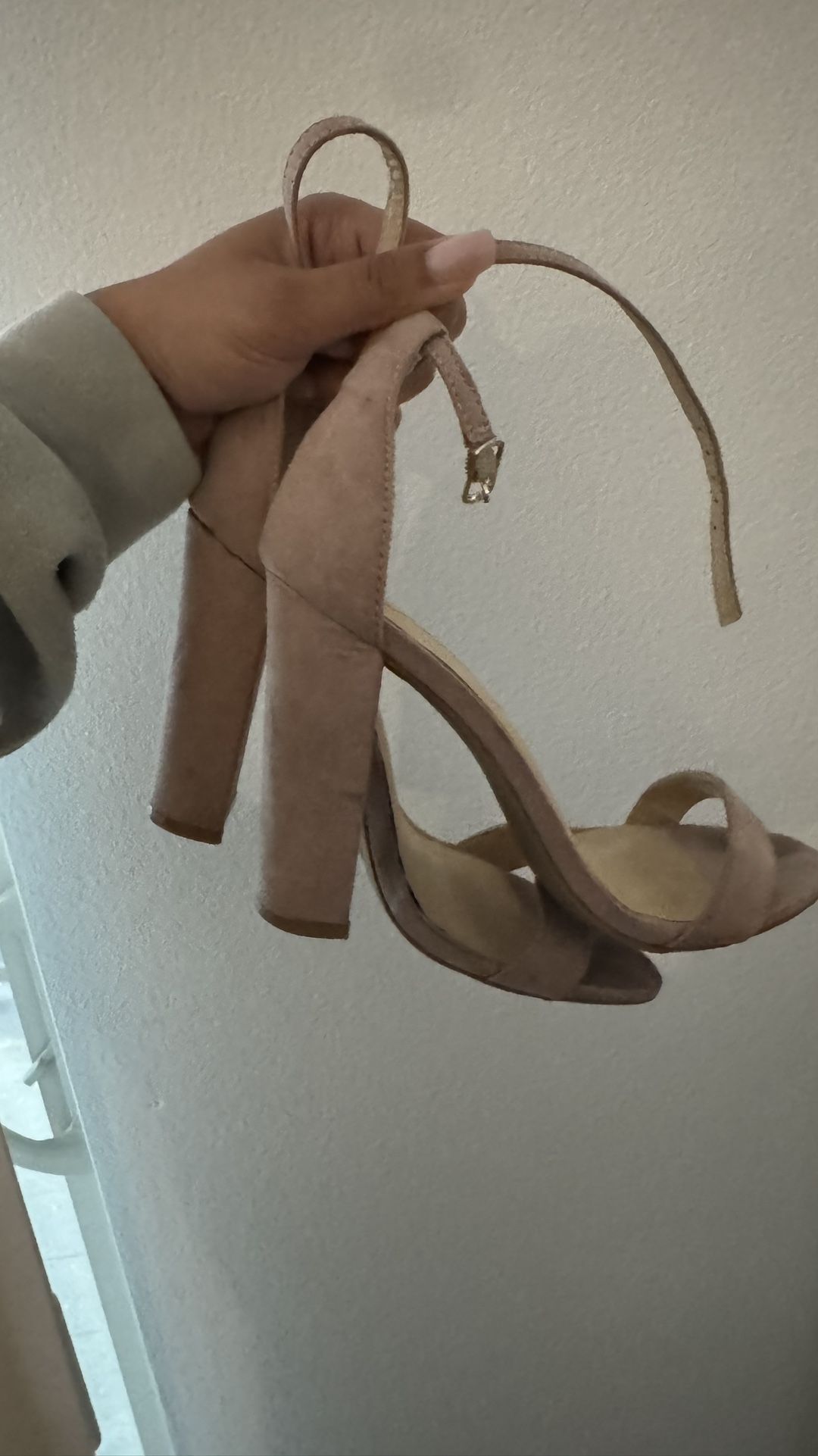 Nude-Pink Heels