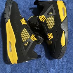 Jordan 4 thunders