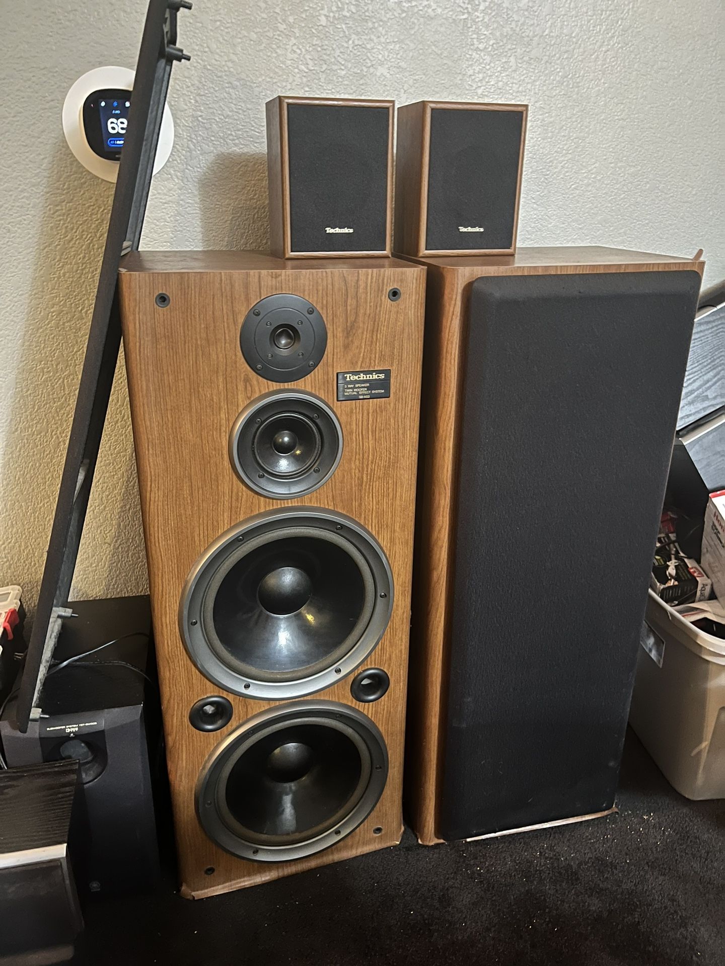 Vintage pair of Technics SB-A53 Speakers