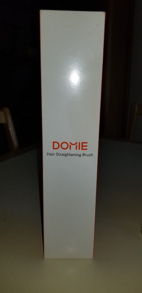 NEW IN BOX DOMIE HAIR STRAIGHTENING BRUSH. PICK UP MIDDLEBORO ONLY FINAL SALE
