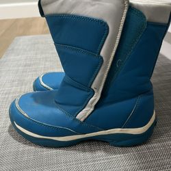 Youth Snow Boots - Size 6