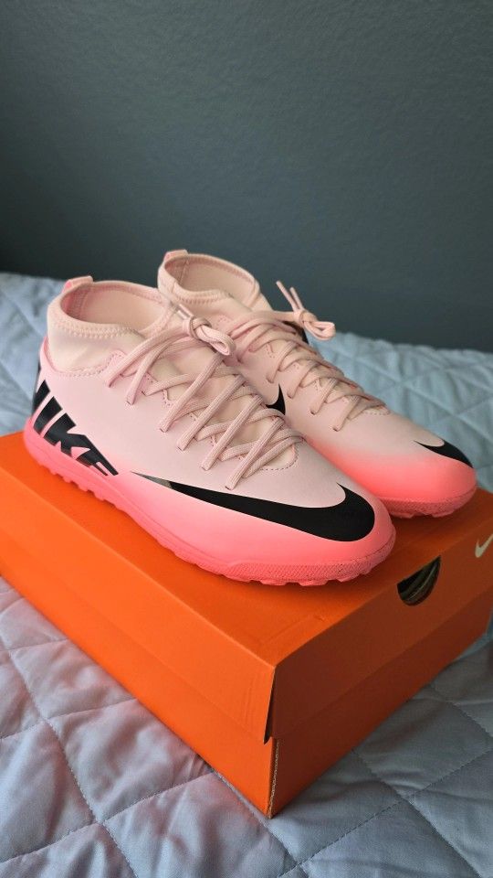 Nike Mecurial Soccer Shoes