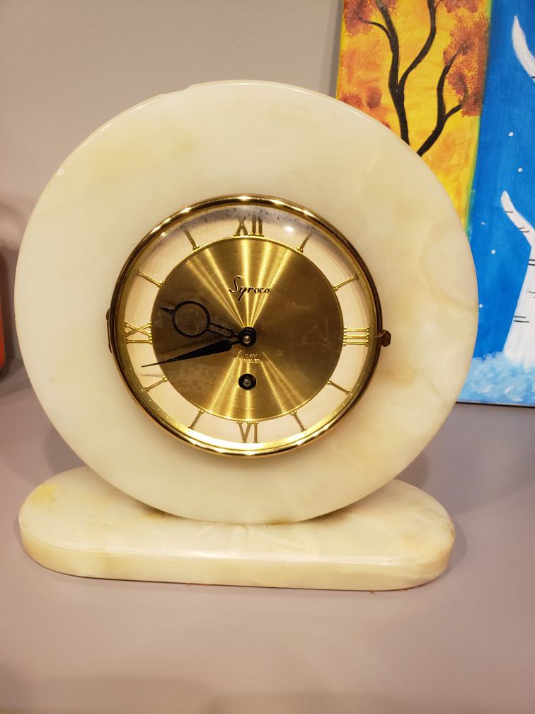 vintage Syroco marble mantle clock 8days jewel
