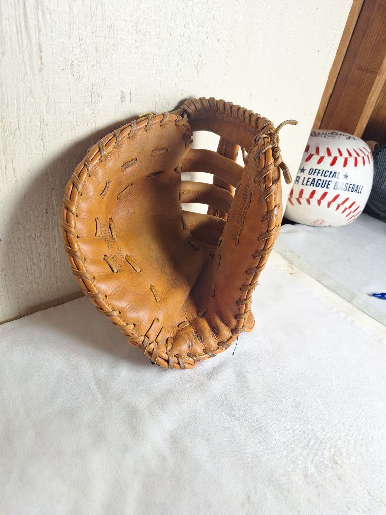 Wilson 1st Base Glove, 12"
