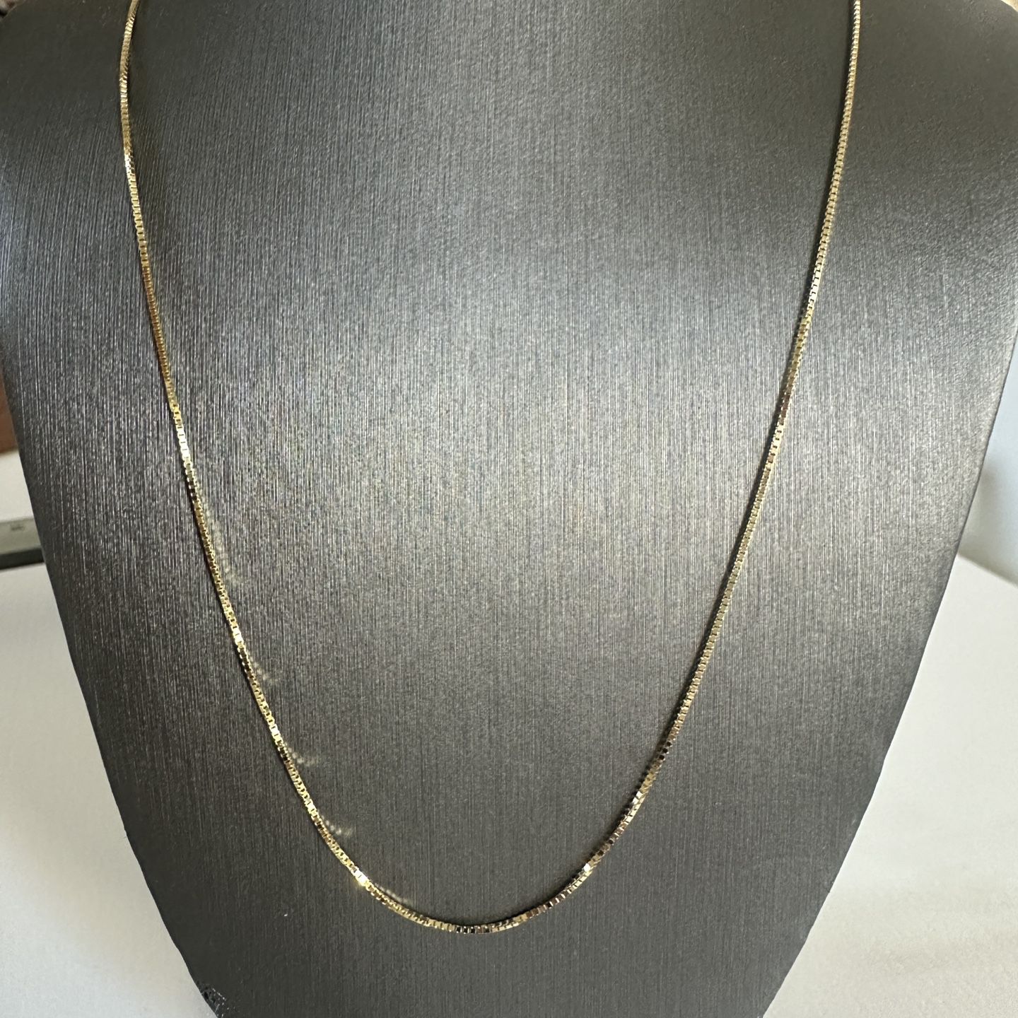 10kt Yellow Gold Box Chain Necklace 16“ 
