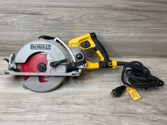 DEWALT DWS535B 15 Amp 7-1/4-in Worm Drive Circular saw (PO1025692)