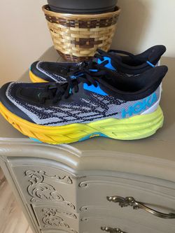 Hoka Shoes 