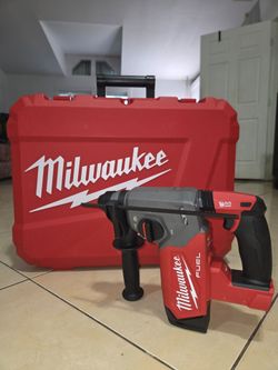 Rotary Hammer, Milwaukee