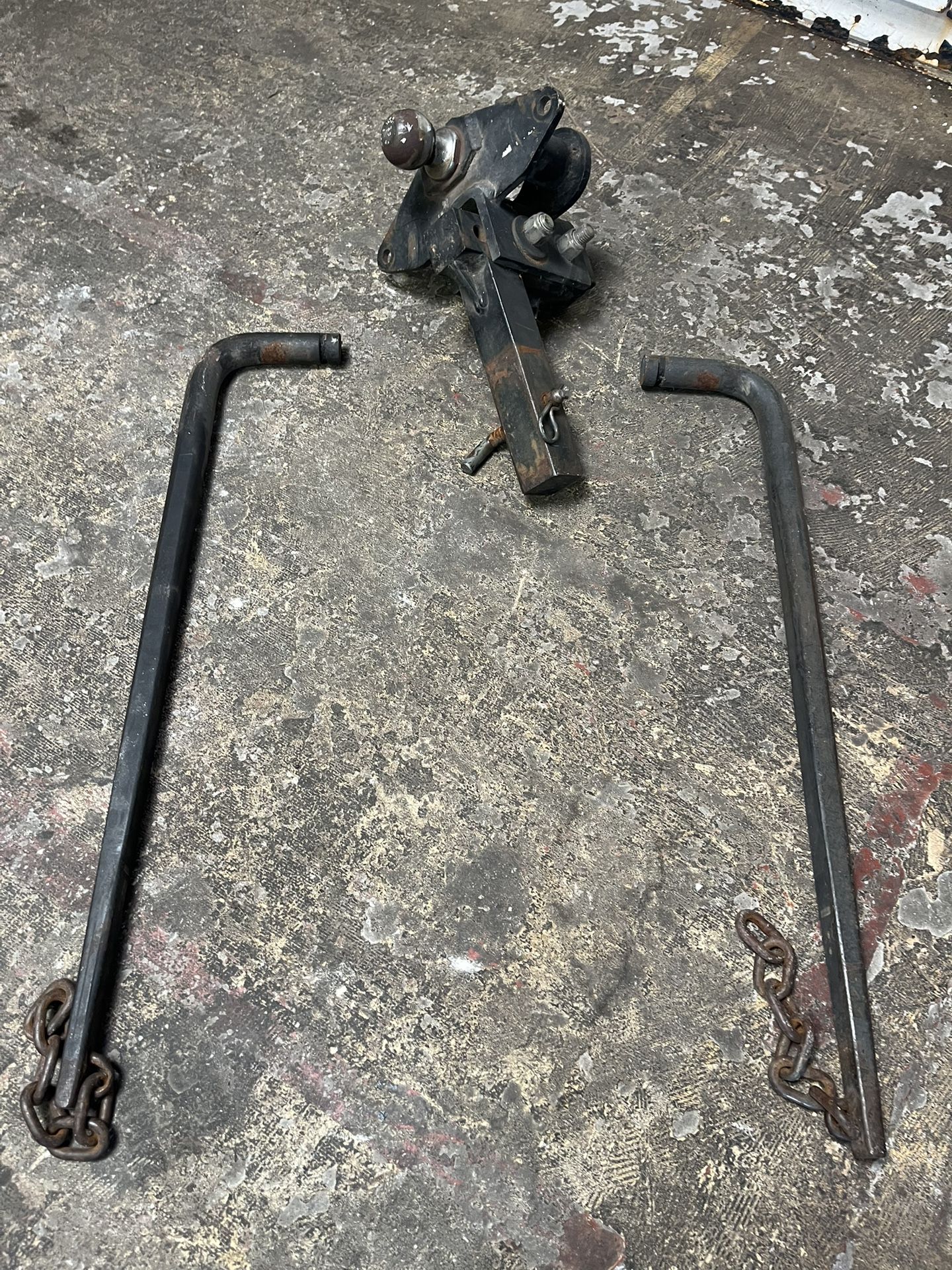 Trailer Hitch Load Leveler