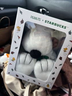 Starbucks x snoopy plush