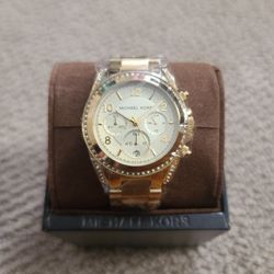 Michael Kors Womans Watch 