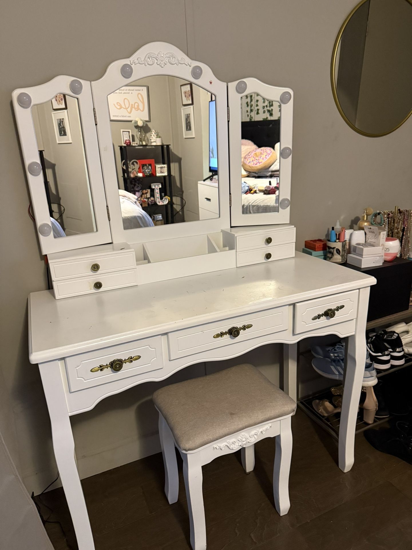 Vanity