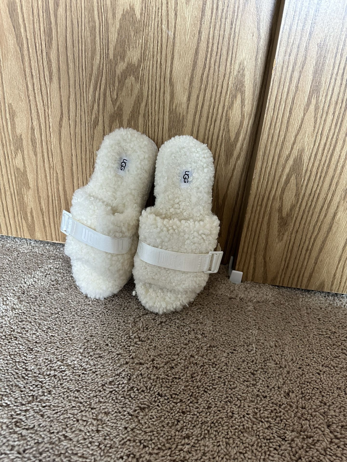 Women’s UGG Slipper Sandals