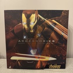 Hot Toys Iron Man Mark L Accessories Set – Avengers: Infinity War (1/6 Scale) Brand New