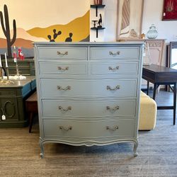 Gray / Light purple  Upright Dresser 