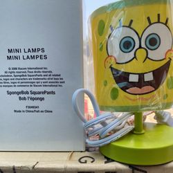New Avon Sponge Bob Square Pants Mini Lamp
