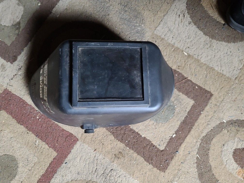 Welding Helmet Not Auto Darkining