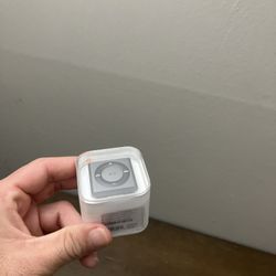 Sealed Ipod Shuffle 2GB