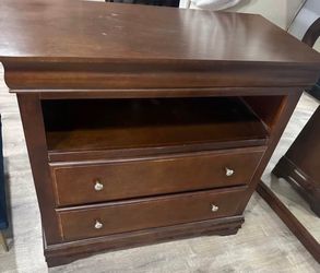 Small dresser