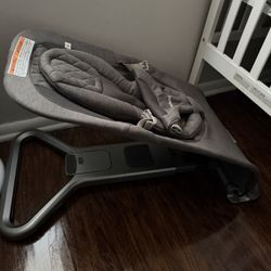 Ergobaby Evolve 3-in-1 Bouncer