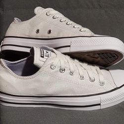 WOMEN'S SIZE 7 / BIG KID'S SIZE 5.5Y: CONVERSE C.T. SNEAKERS!!