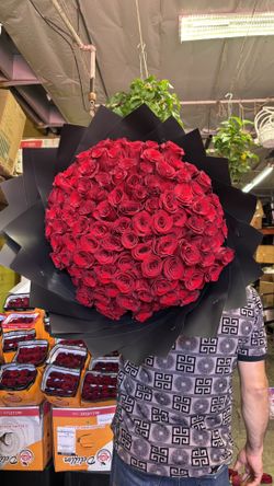 Flower Arrangements ramo buchon