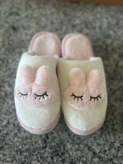 Rabbits Slipper $3