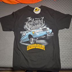 T-shirt: Design on the back Siz M