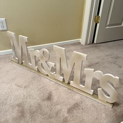 Mr. & Mrs. Sign