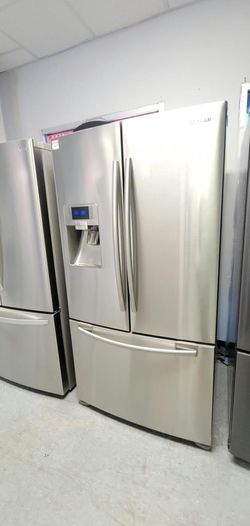Samsung French Door Fridge – Stainless, Ice & Water Dispenser