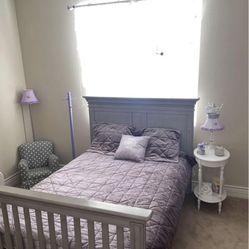 Bed With Matching Dresser 