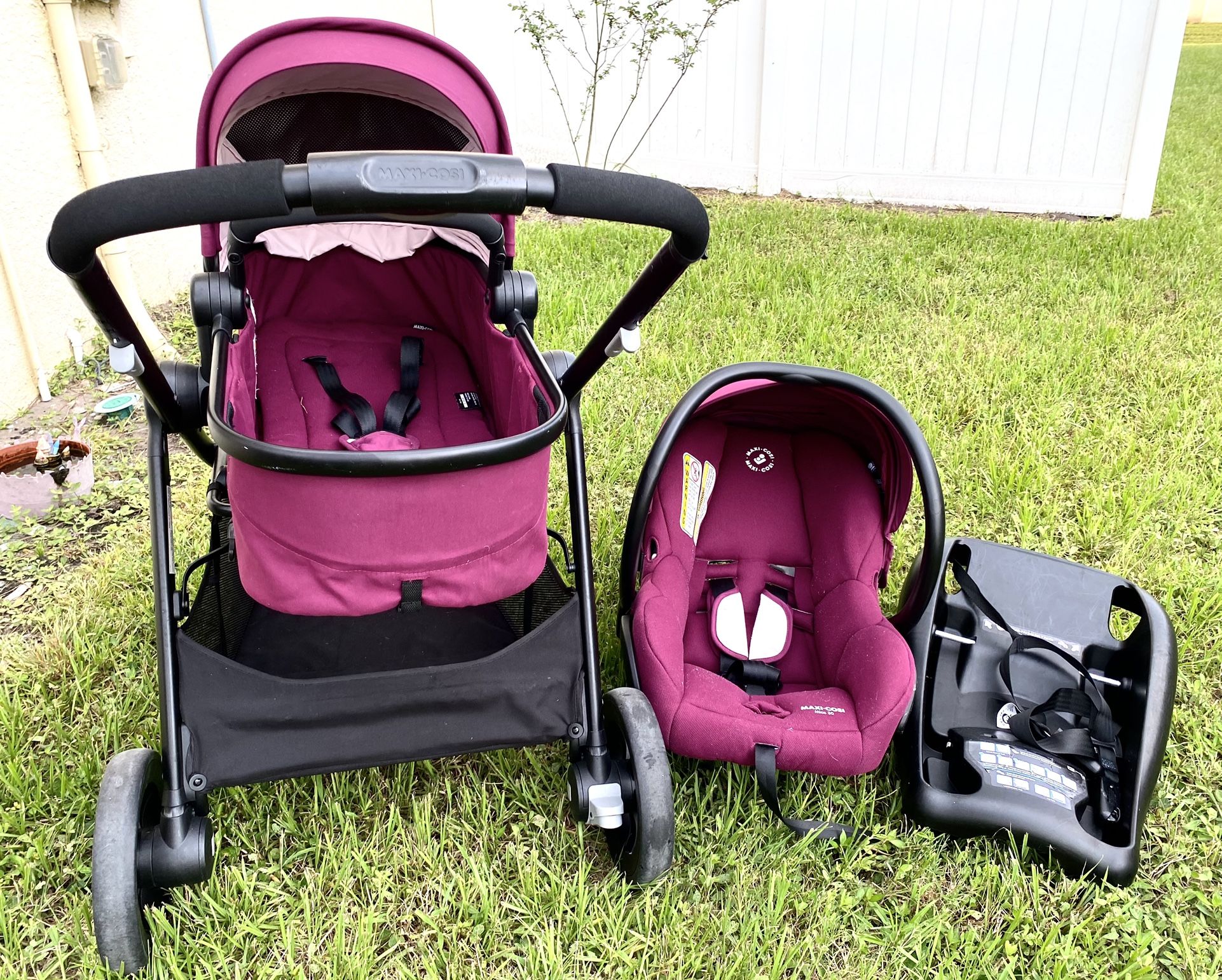 Maxi-Cozy 5 In 1 Travel System ( Carseat, Base, Crib)