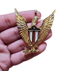 Vintage Gold Toned Patriotic Eagle Pendant