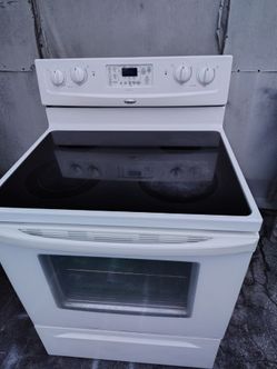 Whirlpool Stove white color glass top
