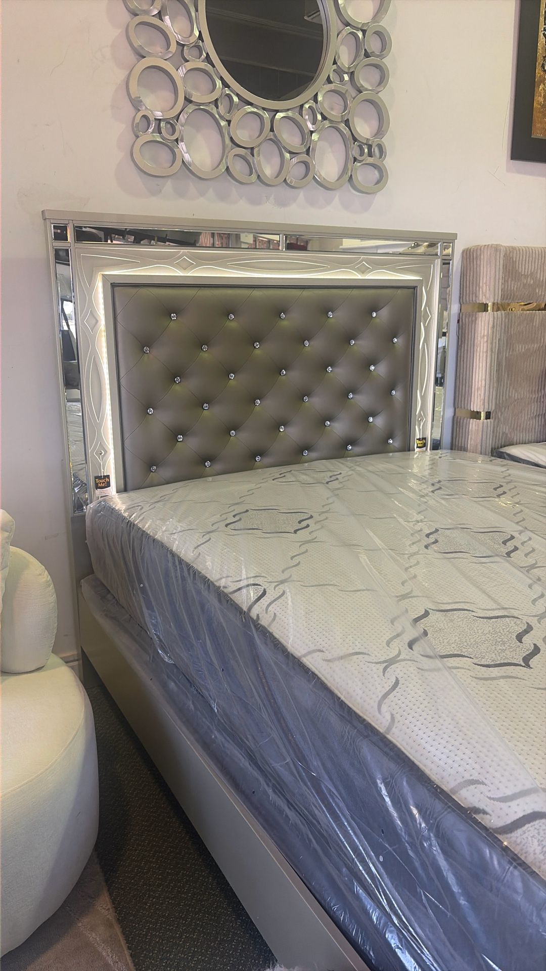 PLATINUM Silver BED ποΈ (solid wood bed W/ Glass Trim & LEDβs)