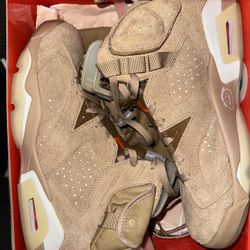Jordan 6 Retro “British Khaki” size(10M). Worn 1x size stickers in insoles. (Like New). 🆕 Looking to size swap for a size (11-11.5). Or cash offers. 