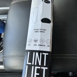Lint Lift Fur and Lint Remover . Includes A Travel Sized Brush . New in Box 