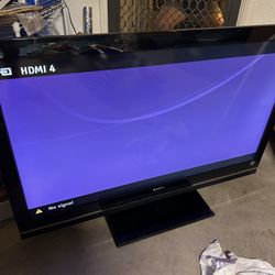 52 Inch TV Sony LCD