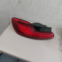 2020 BMW  X 4 LEFT TAILLIGHT 