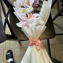 crochet bouquet of flowers