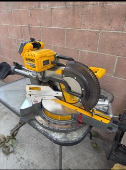 DEWALT FLEXVOLT 120-Volt MAX Lithium-Ion Cordless Brushless 12 in. Sliding Miter Saw w/ AC Adapter (Tool-Only)