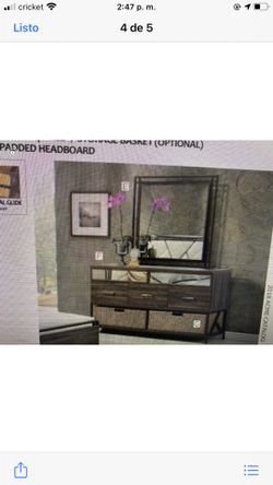 Dresser w/ mirror