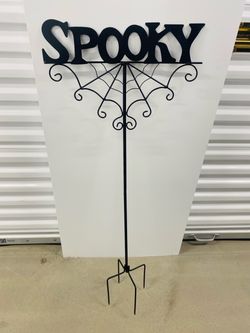 Spooky Halloween Metal Garden Stake • 43in tall 💀🖤🕷