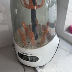 Baby Brezza sterilizer And Dryer. 