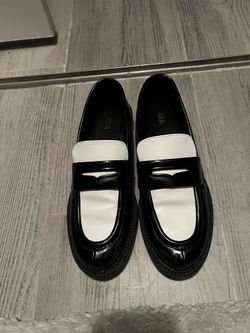 Zara Women’s Dress Shows Size 9